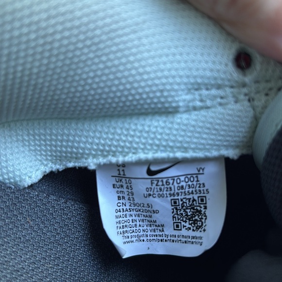 EUC Nike Men's Dunk Low Dark Smoke Grey/Barely Green size 11 FZ1670 - Picture 9 of 9